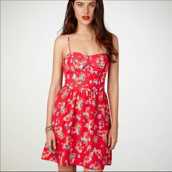 American Eagle Outfitters Dresses & Skirts - EUC American Eagle Red Floral Print Sundress